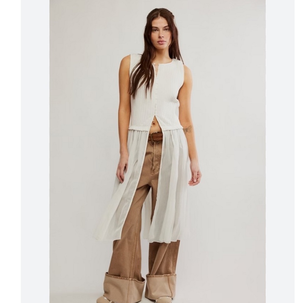 Twice As Nice Maxi Top
NWOT
FP
COLOR- Ivory